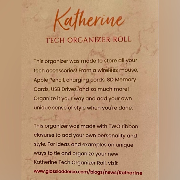 Glass & Ladder Katherine Tech Organizer Roll electronics Shade Honey Causebox - Picture 10 of 11